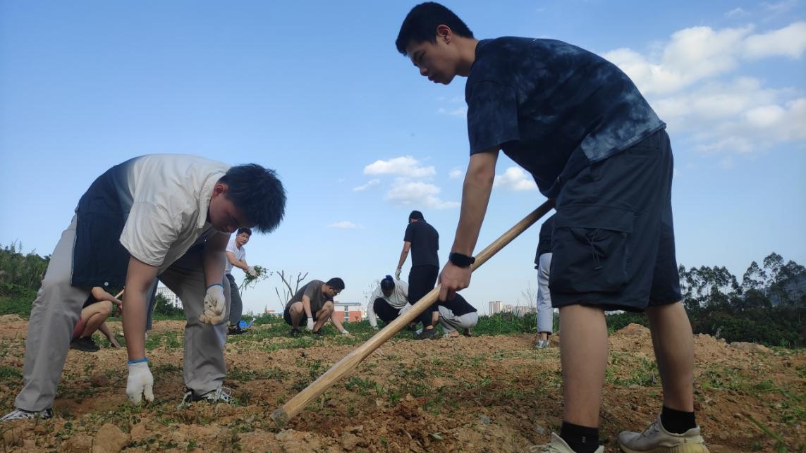 学党史,爱劳动,提素养 ——我校开展"五一"国际劳动节学生系列思政