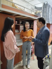 加强垃圾分类意识，营造整洁校园...